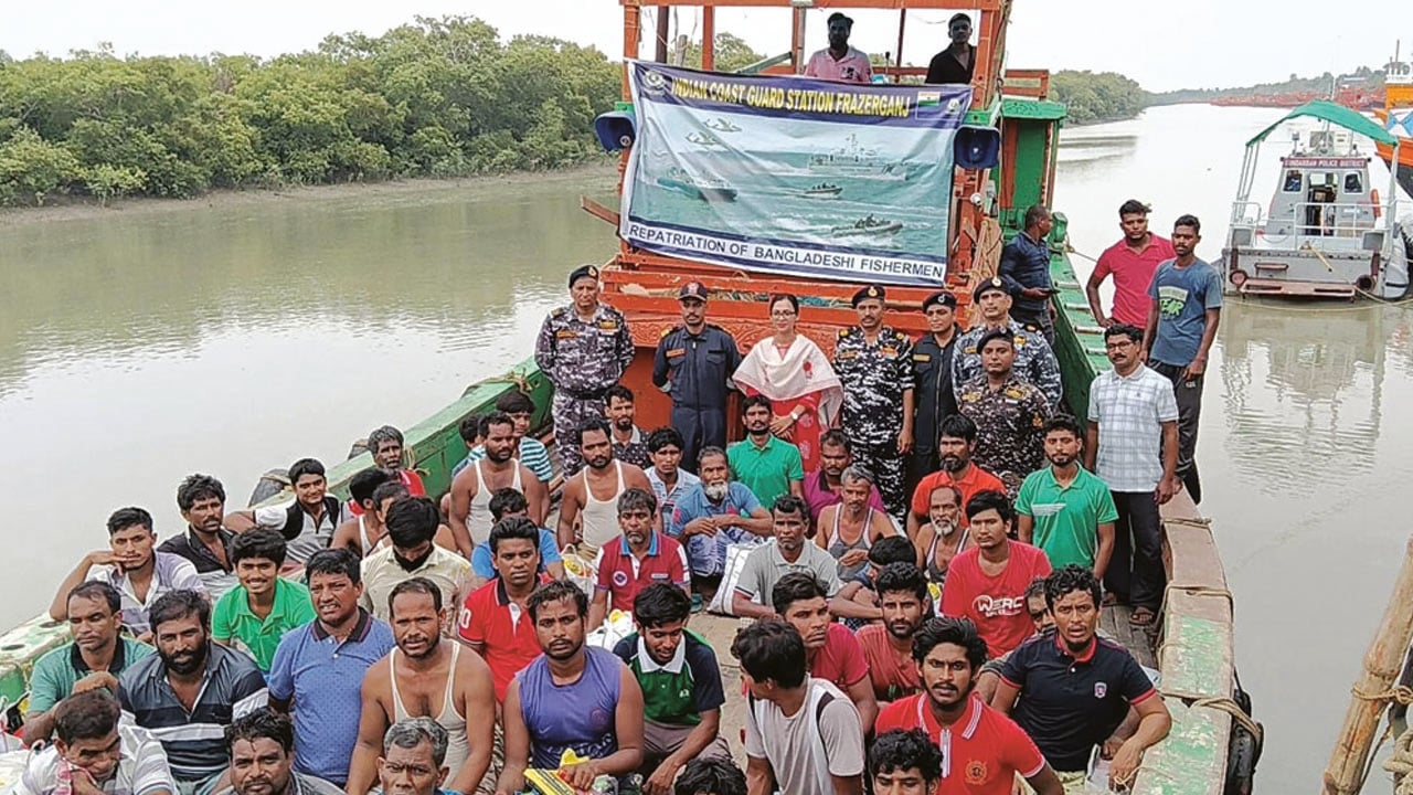 কারাভোগের পর দেশে ফিরছেন ৯১ জেলে