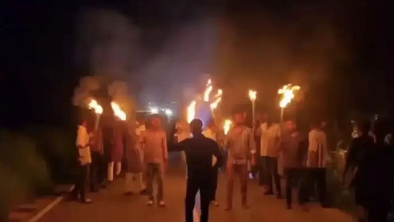 ভাঙ্গায় নিষিদ্ধ ছাত্রলীগের মশাল মিছিল