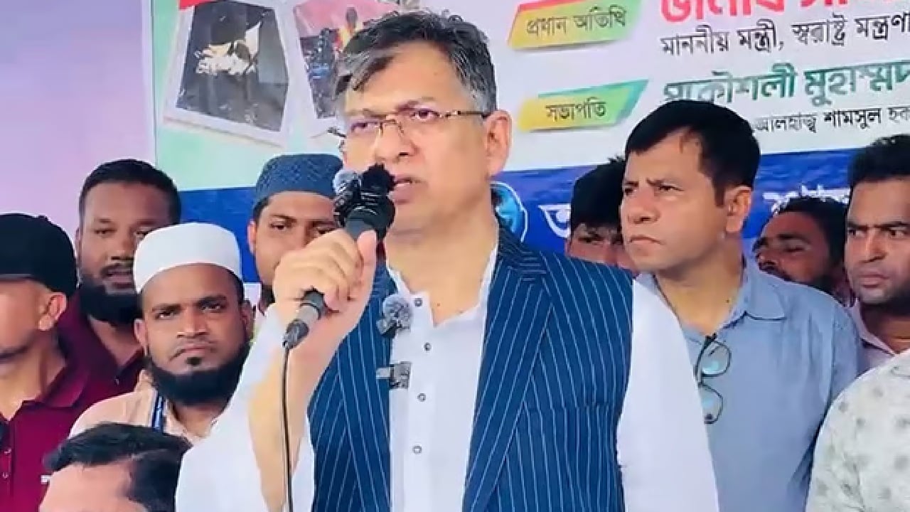 স্লুইসগেট পরিচালনায় থাকবে ইউএনও ও জনপ্রতিনিধিরা: স্বরাষ্ট্রমন্ত্রী