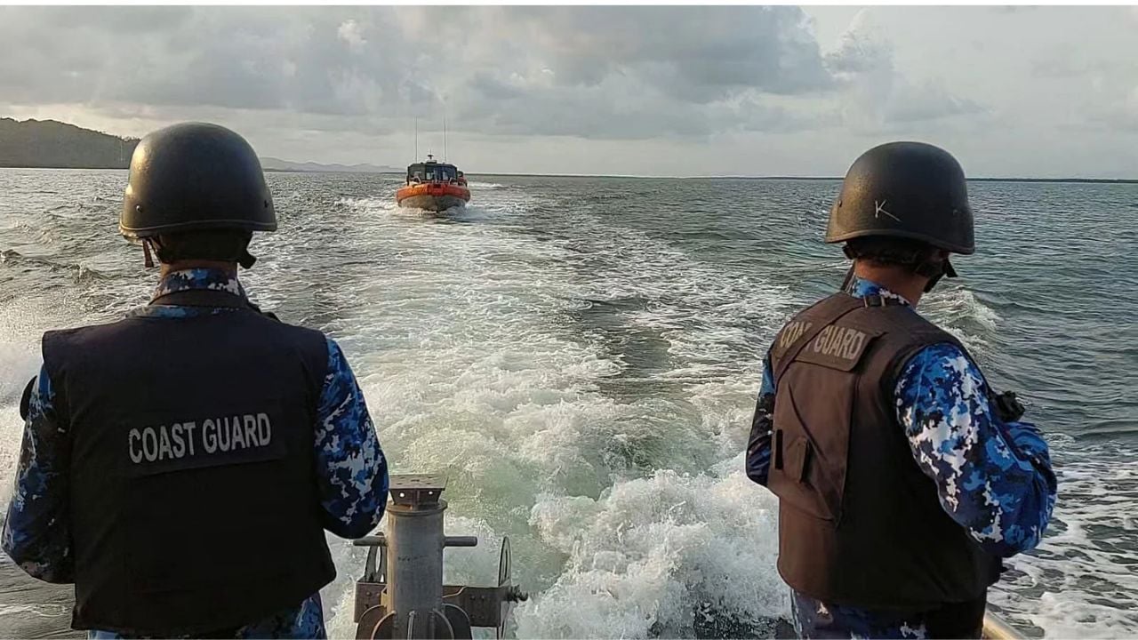 রাখাইনে বিমান হামলা, রোহিঙ্গা অনুপ্রবেশ ঠেকাতে টেকনাফ সীমান্তে টহল জোরদার