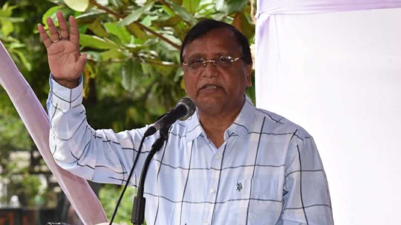 ৫ বছরে ৩ লাখ বৃক্ষরোপণ করবে ডিএসসিসি