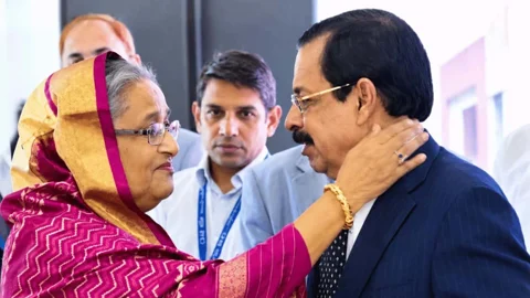 শেখ হাসিনার অনুপস্থিতিতে আ.লীগের হাল ধরবেন শেখ সেলিম