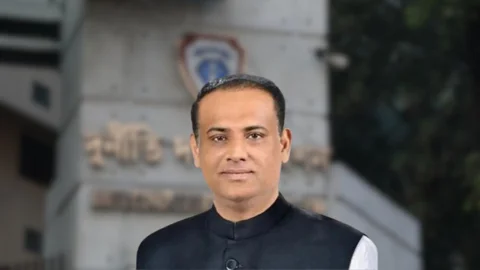 কর্মচারীকে ব্যবসায়ী সাজিয়ে ৬৪ কোটি টাকা আত্মসাৎ, জাবেদসহ ১৫ জনের বিরুদ্ধে মামলা
