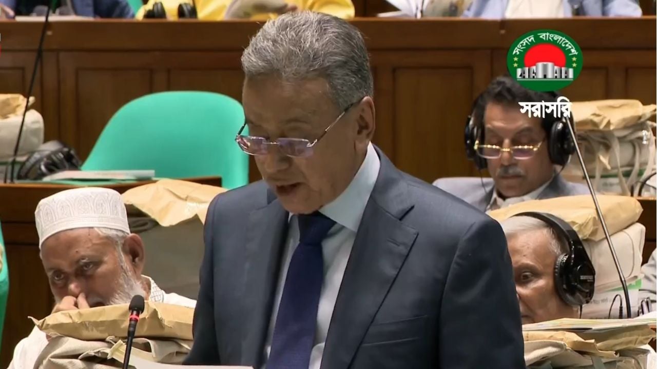 বিদেশে উচ্চশিক্ষায় ১০ লাখ টাকা পর্যন্ত ঋণ সুবিধার প্রস্তাব