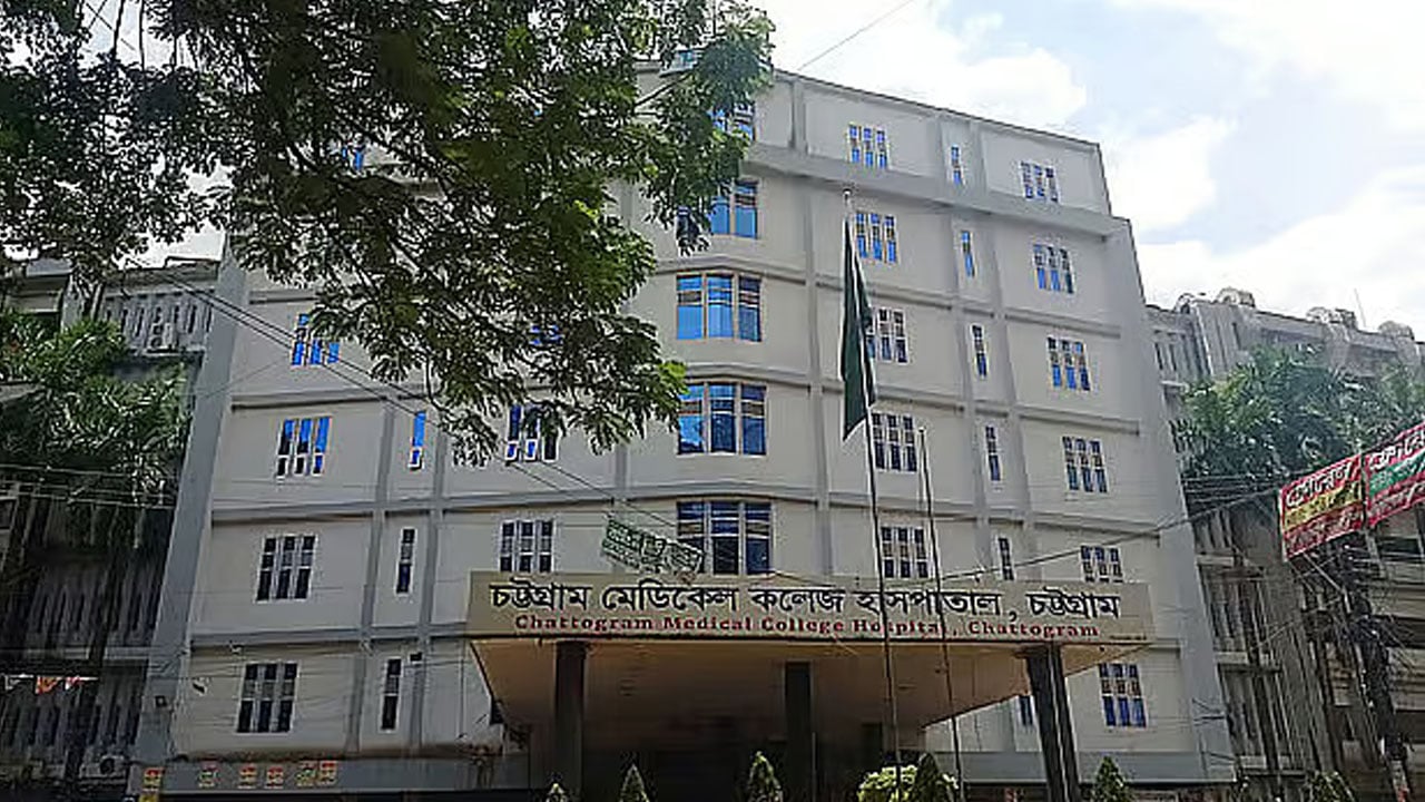 আড়াই ঘণ্টা বিদ্যুৎহীন চমেক হাসপাতাল, রোগীদের দুর্ভোগ