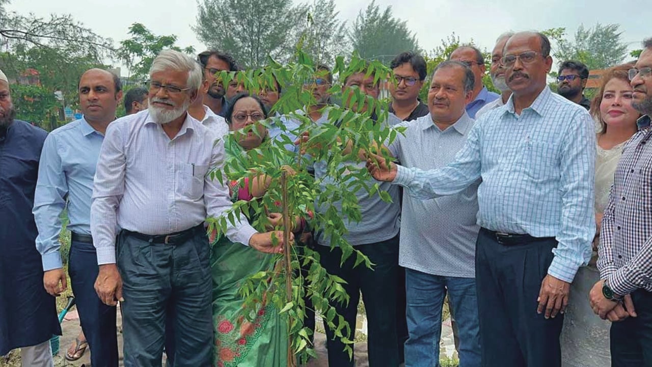 রাজনীতি ক্ষমতা ভোগের নয়, এটি জনগণের ভাগ্য উন্নয়নের মাধ্যম: তথ্যমন্ত্রী