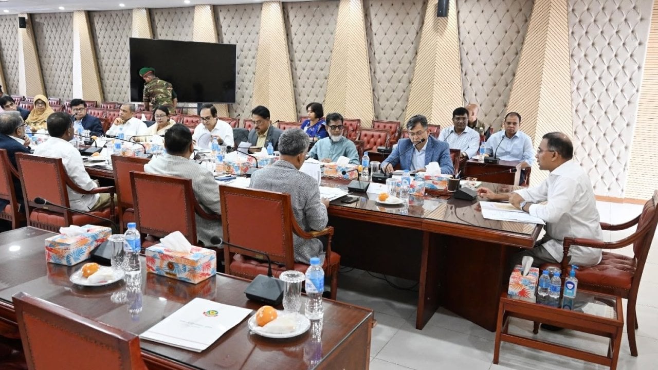 যানজট নিরসন ও ট্রাফিক ব্যবস্থাপনা আধুনিকায়নে প্রধানমন্ত্রীর সভা 