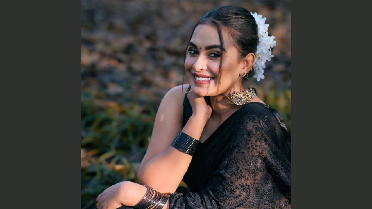 বসুন্ধরা আবাসিক থেকে অভিনেত্রীর ঝুলন্ত মরদেহ উদ্ধার
