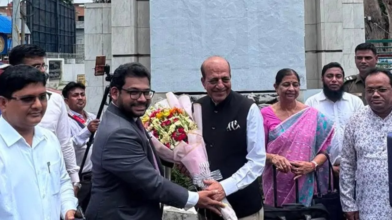 বাংলাদেশে পৌঁছেছেন ভারতের নতুন হাইকমিশনার