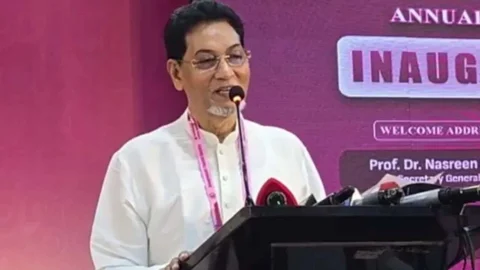 আওয়ামী লীগের সন্ত্রাসীরা রিকশাচালক হিসেবে হাজির হয়েছে: চিফ হুইপ