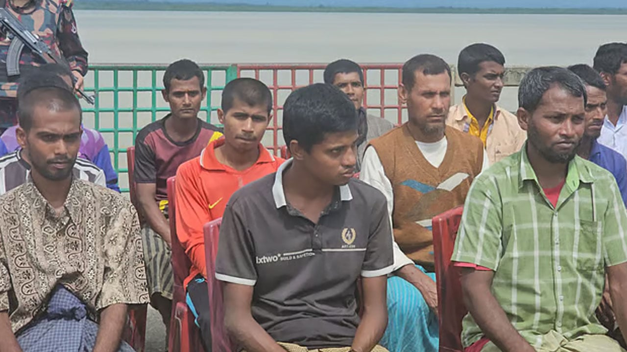 ‘পায়ে লোহার শিকল, দুবেলার খাবার ভাত ও শুটকি’