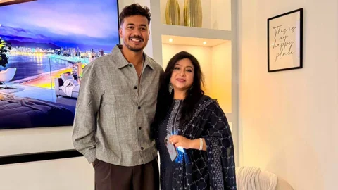 অস্ট্রেলিয়ায় শাবনূরের বাসায় তাসকিন, করলেন বারবিকিউ পার্টি