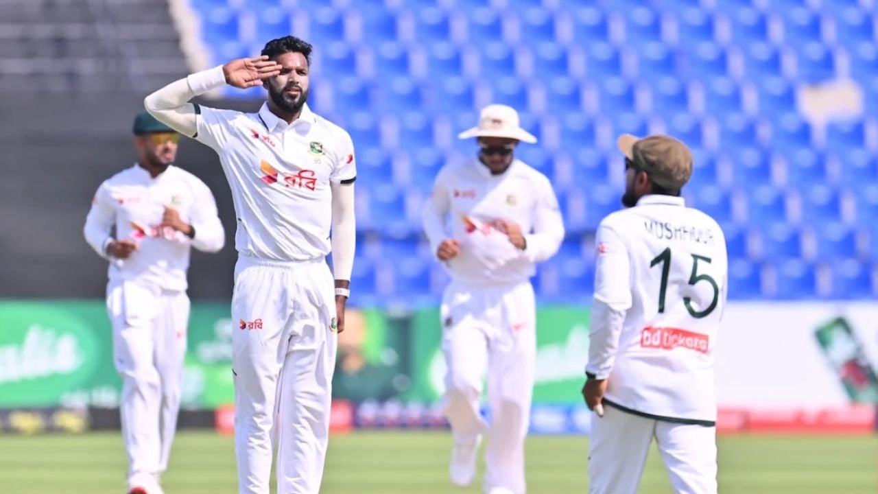 জয়ের জন্য শেষ দিনে বাংলাদেশের দরকার ৭ উইকেট
