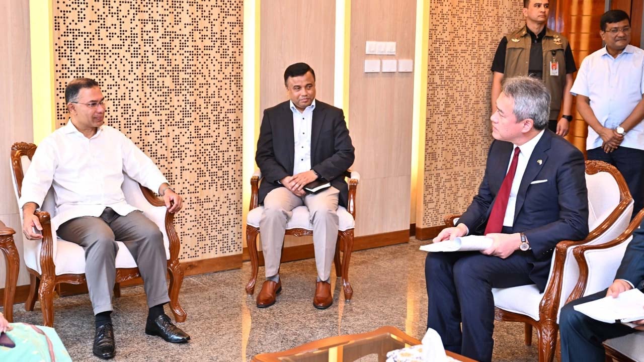 প্রধানমন্ত্রী তারেক রহমানের সঙ্গে আলোচনায় মারুবেনি কর্পোরেশনের প্রেসিডেন্ট মাসায়ুকি ওমোটো