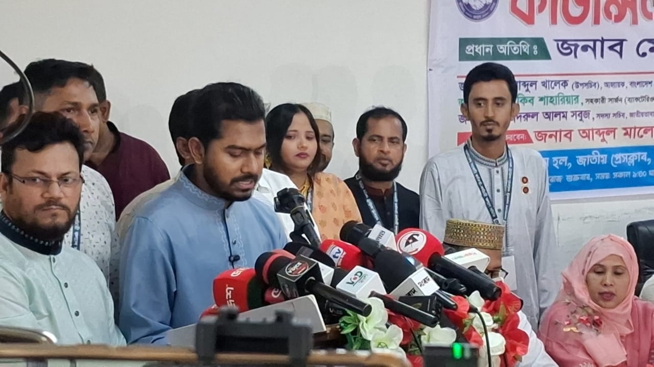 মন্ত্রীদের বেতন ১০ লাখ হওয়া উচিত: নুর