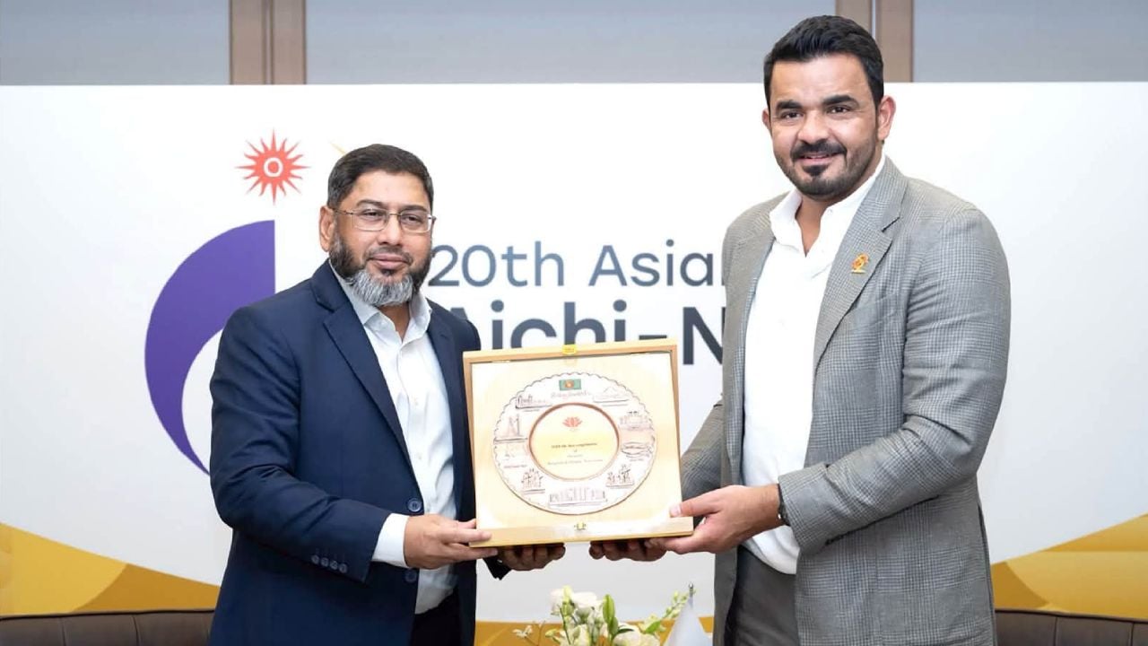 সেনাপ্রধান জেনারেল ওয়াকার-উজ-জামানের সঙ্গে অলিম্পিক কাউন্সিল অব এশিয়ার সভাপতি শেখ জোয়ান বিন হামাদ আল থানি