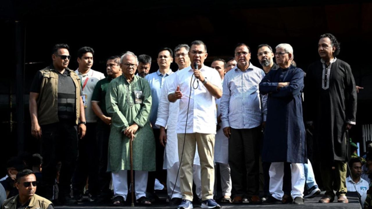 অসহায় মানুষের পাশে দাঁড়াতে নেতাকর্মীদের প্রতি আহ্বান প্রধানমন্ত্রীর