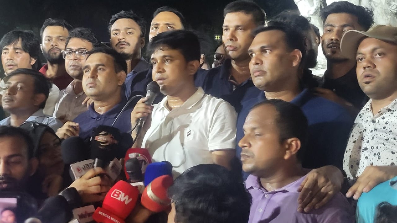 হাসিনাকে ফেরত না দিলে ভারতের সঙ্গে সম্পর্ক নয়: শ্যামল মালুম
