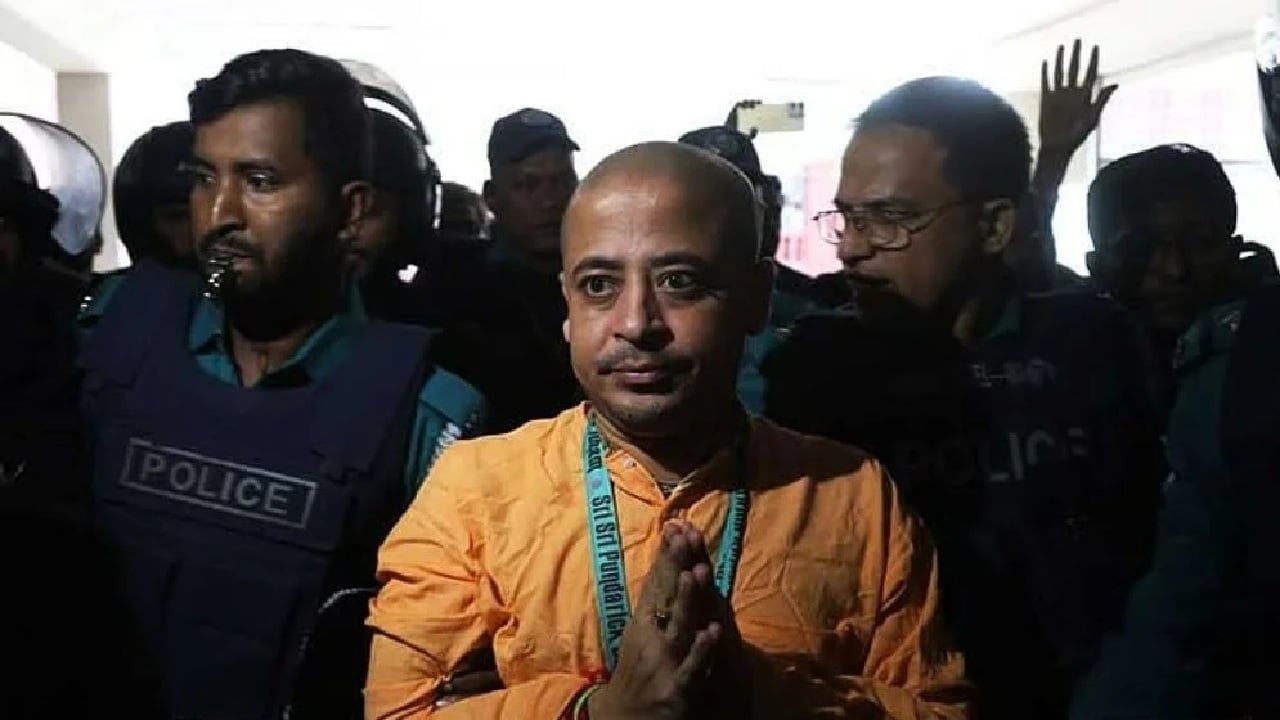 আরও দুই মামলায় চিন্ময় দাসের জামিন