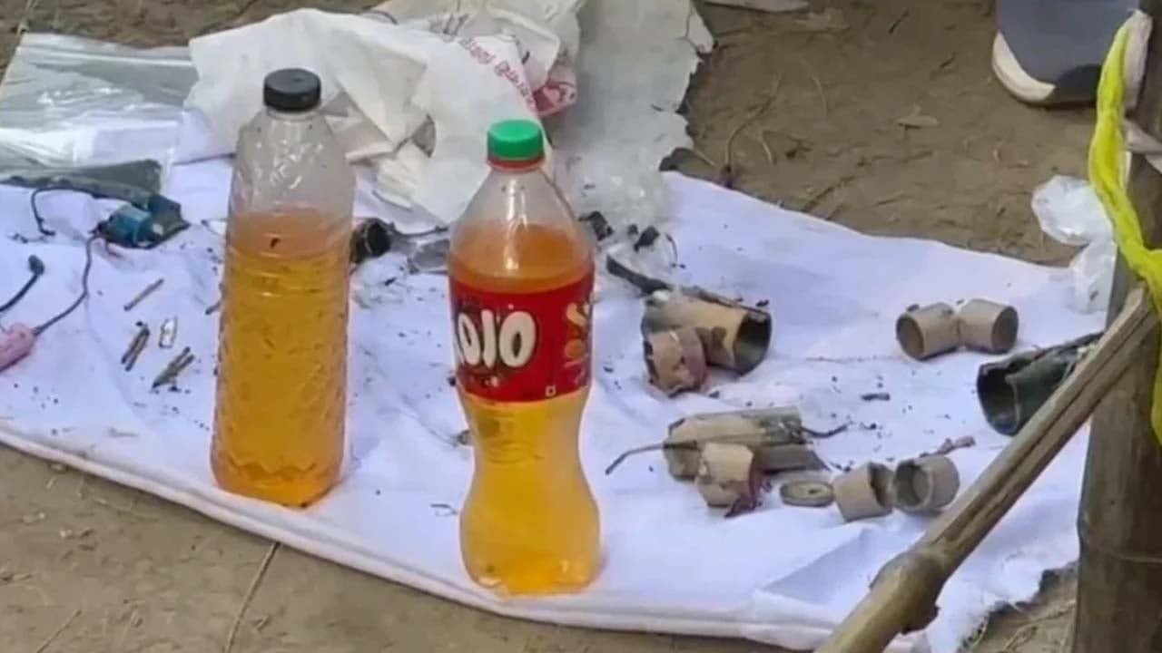 লালন সাঁইয়ের আখড়াবাড়ি থেকে বোমা উদ্ধার