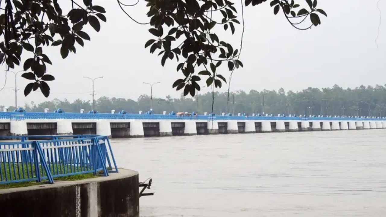 খুলে দেওয়া হয়েছে তিস্তার ৪৪ জলকপাট, প্লাবিত নিম্নাঞ্চল