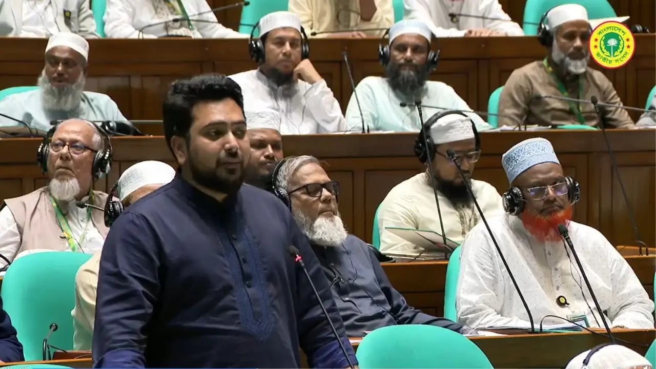এসআরবি নামে নতুন মোড়কে র‍্যাব পুনর্গঠন করা হচ্ছে: নাহিদ ইসলাম