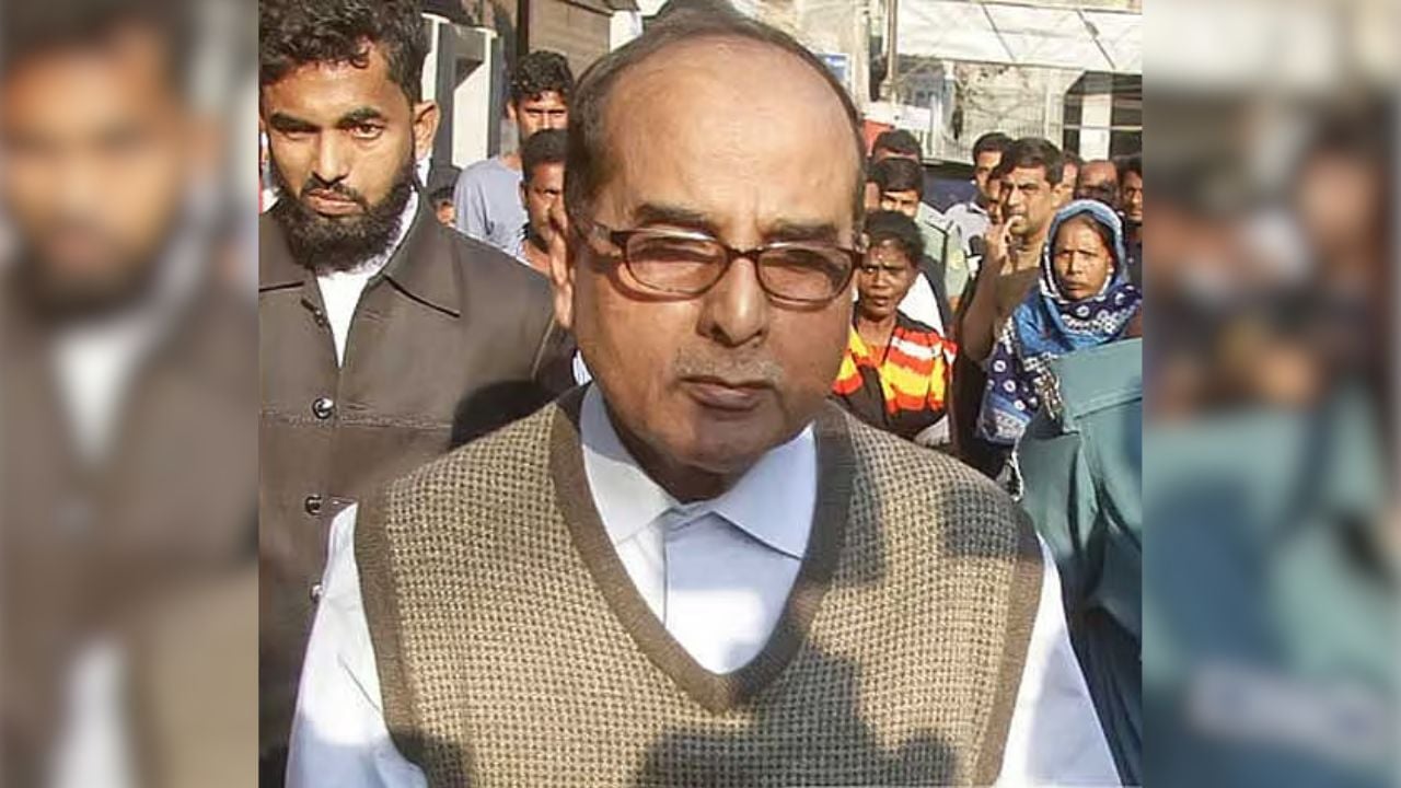 রাজউকের সাবেক চেয়ারম্যান ইকবালের ১৪ বছরের কারাদণ্ড