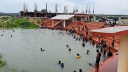 জবির দ্বিতীয় ক্যাম্পাসের পুকুরে গোসল করতে নেমে ২ নারীর মৃত্যু