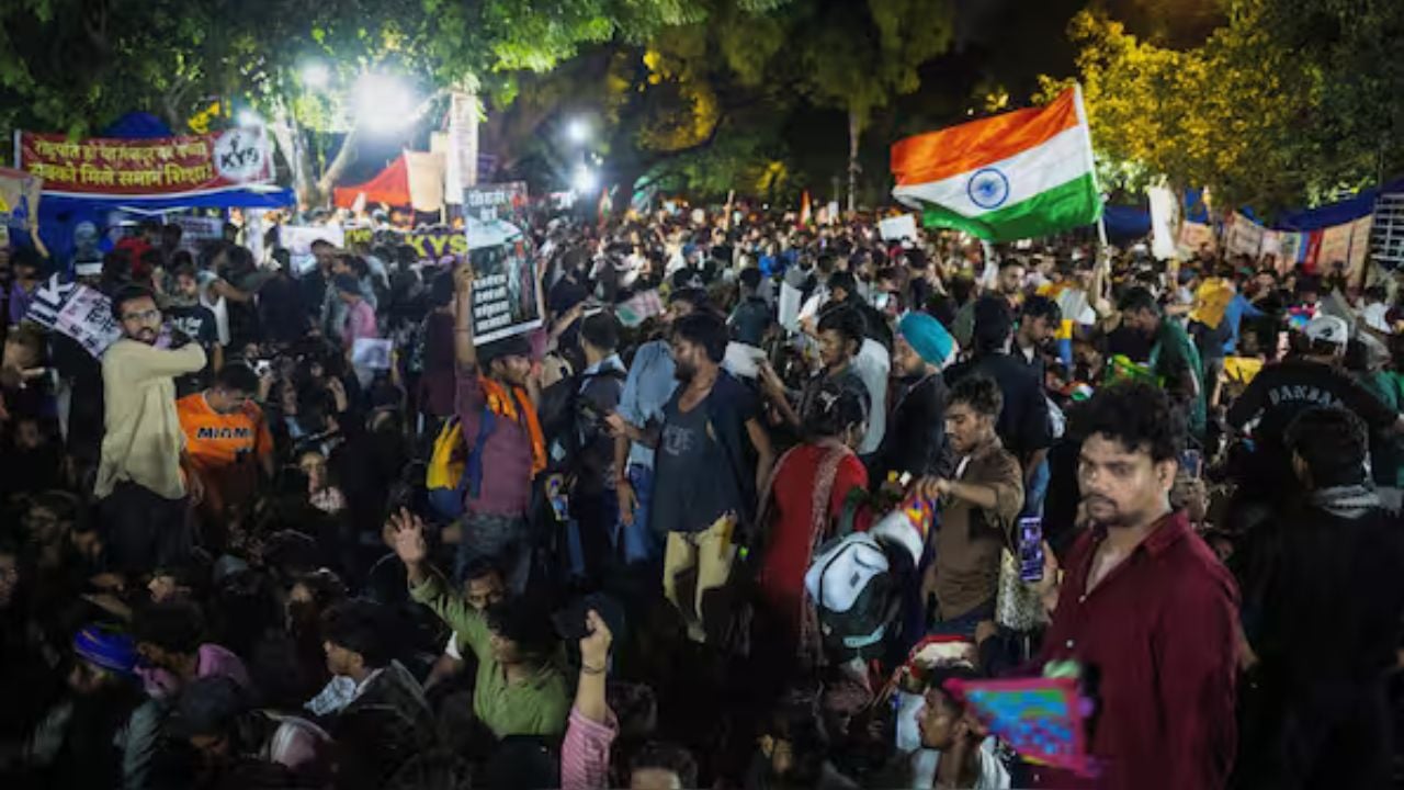 দিল্লির বিক্ষোভের ভিডিও সরানোর নির্দেশ আইআইটি মাদ্রাজের