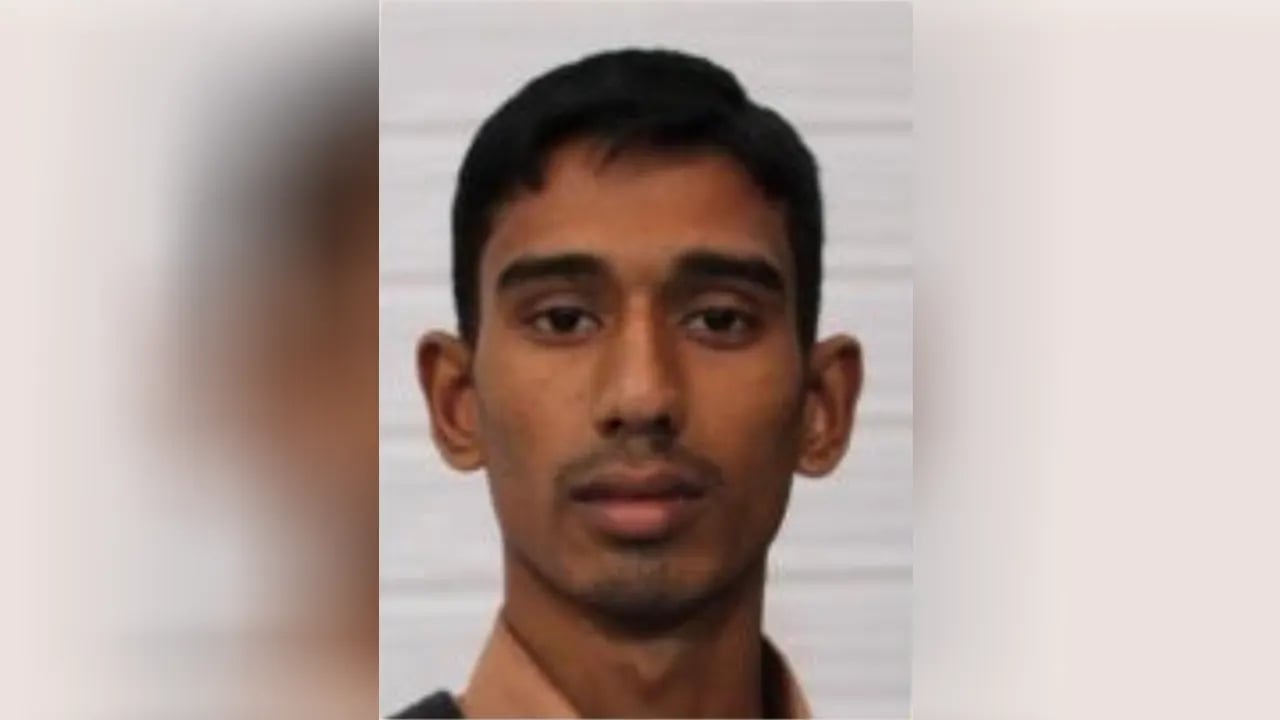 শিশুর আঙুল কেটে ফেলার অভিযোগে স্ত্রীসহ পুলিশ কনস্টেবল গ্রেপ্তার