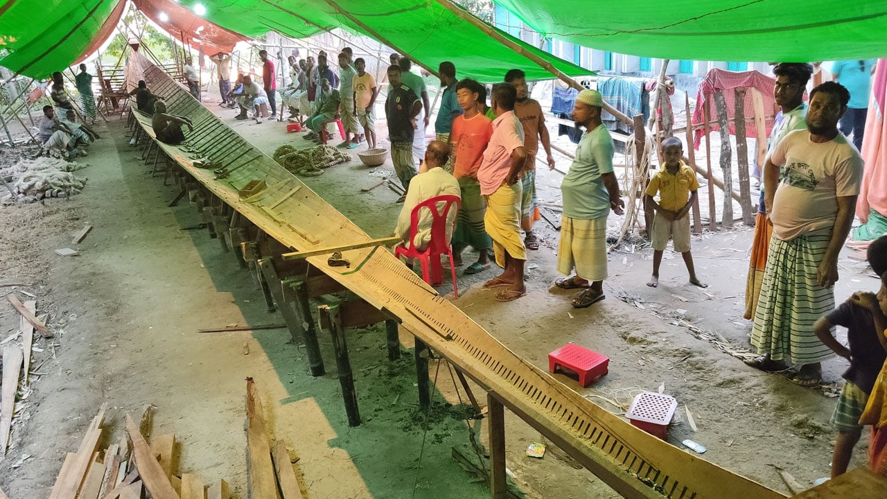 গ্রামবাসীর অর্থায়নে নির্মাণ হচ্ছে চান্দাই জনতা এক্সপ্রেস