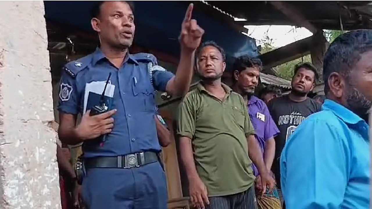 ঘুষের টাকা দিয়ে পোশাক পরেছি, ঘুষ খাওয়ার জন্যই: পুলিশ কর্মকর্তা