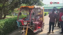 অটো চুরির পর চালককে নতুন অটোরিকশার চাবি দিলেন স্বাস্থ্যমন্ত্রী