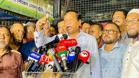 চকবাজারে আগুন: রাস্তা দখলমুক্ত রাখার আহ্বান ডিএসসিসি প্রশাসকের