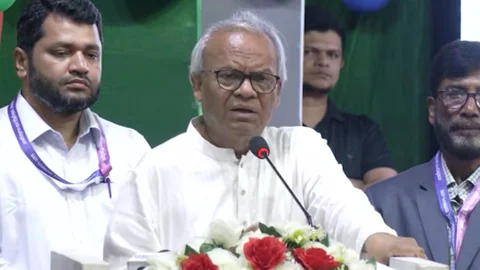 ব্যাংকগুলো এখন শূন্য মাঠের মতো পড়ে আছে: রিজভী