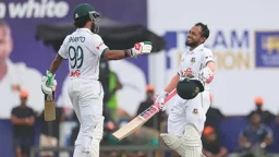 ৩২৯ রানের লিড নিয়ে দিন শেষ করলো বাংলাদেশ