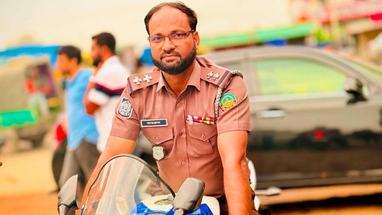 কৃষকলীগ নেতাকে আটকের পর টাকা নিয়ে ছেড়ে দেওয়ার অভিযোগ