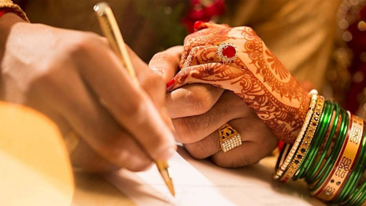 বিয়ের সাক্ষী কে বা কারা হতে পারবেন