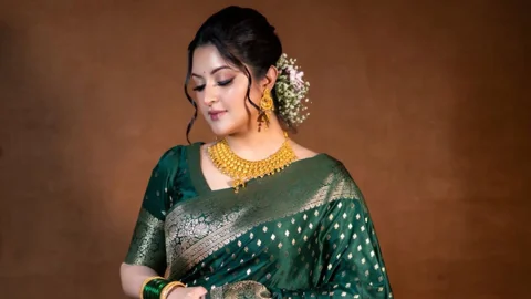 সন্তানদের সঙ্গে জন্মদিন উদযাপন পরীমণির