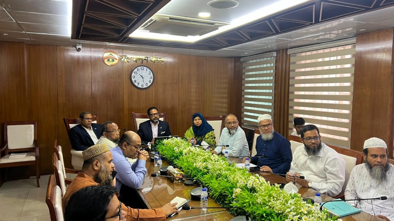 অনিয়মকারী ঠিকাদারি প্রতিষ্ঠানকে ব্ল্যাকলিস্টেড করা হবে: গণপূর্ত প্রতিমন্ত্রী