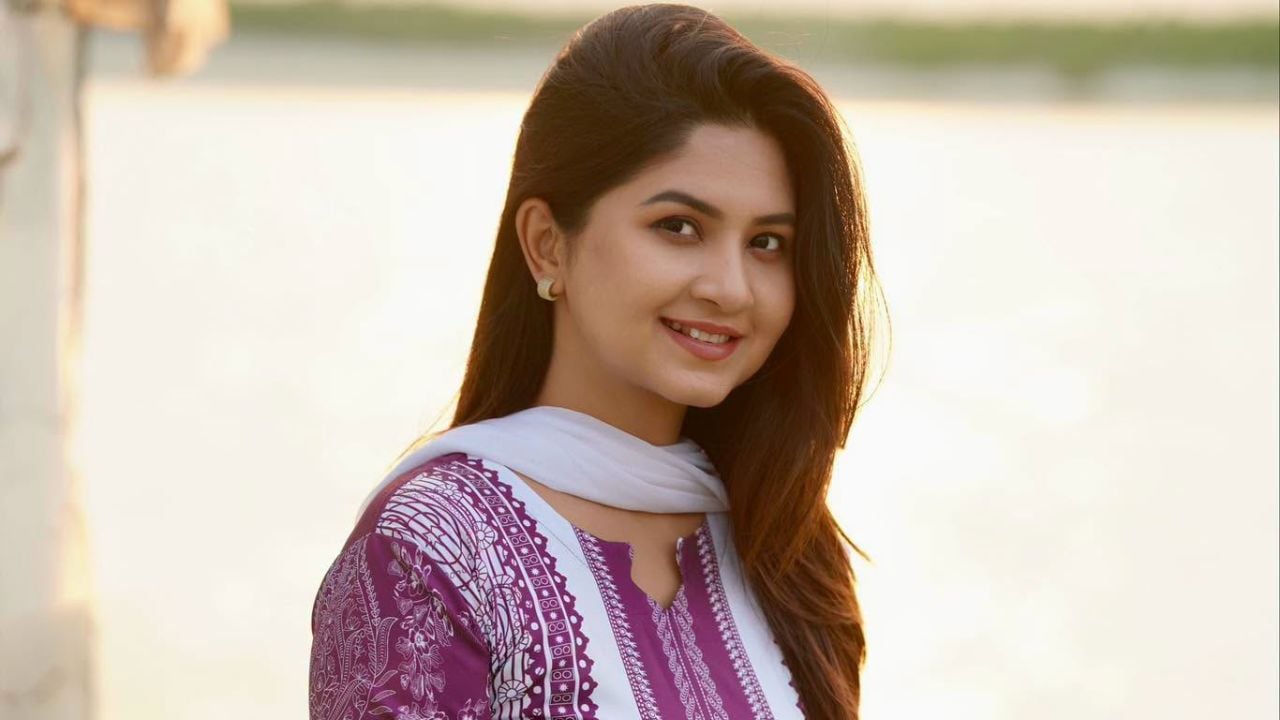 প্রিয় দলের বিদায়ে ক্ষোভ ঝাড়লেন স্পর্শিয়া