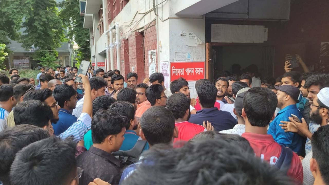 রাবিতে আম্মার ও শিবিরের বিরুদ্ধে ‘মবের’ অভিযোগ, তদন্তে কমিটি