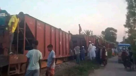 ঢাকা-ময়মনসিংহ রুটে ট্রেন চলাচল বন্ধ