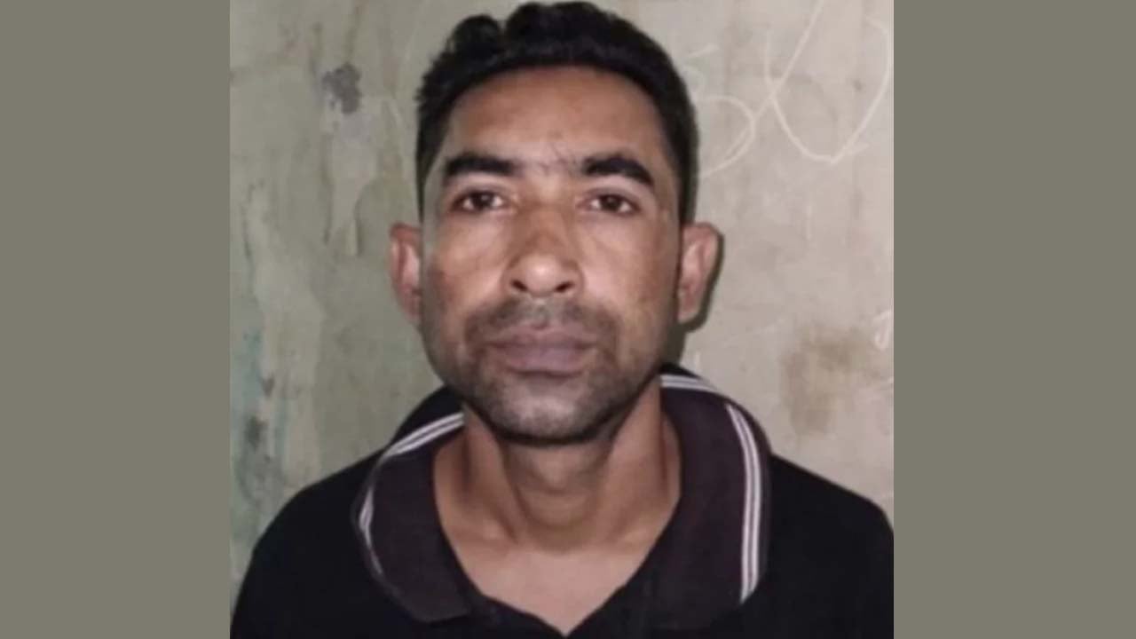 গুলিতে লুটিয়ে পড়েন যুবলীগ কর্মী, এরপর কুপিয়ে হত্যা