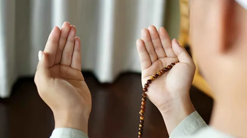 কোরআন ও হাদিসের আলোকে দোয়া কবুলের ৭ আমল