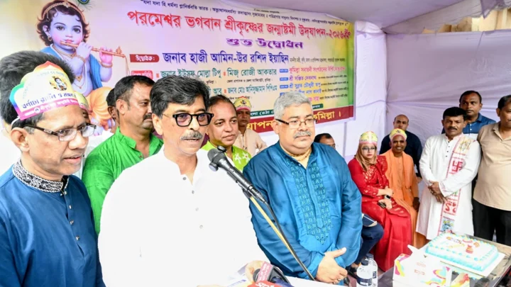বাংলাদেশ সাম্প্রদায়িক সম্প্রীতি ও পারস্পরিক শ্রদ্ধাবোধের দেশ: কৃষিমন্ত্রী