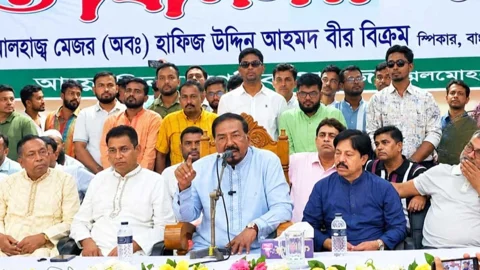 শেখ হাসিনা বিশ্বের সেরা অভিনেত্রী: স্পিকার