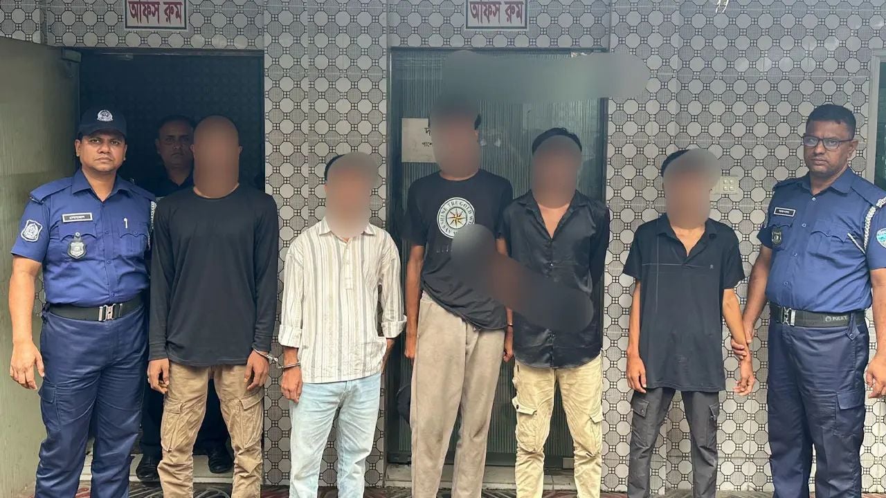কুমিল্লায় কিশোর গ্যাংয়ের ৫ ‘মূল হোতা’ গ্রেপ্তার