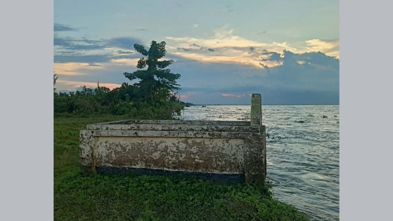 কবির মোল্লার দাদার সেই কবর। ছবি: সিজেডএন টোয়েন্টিফোর