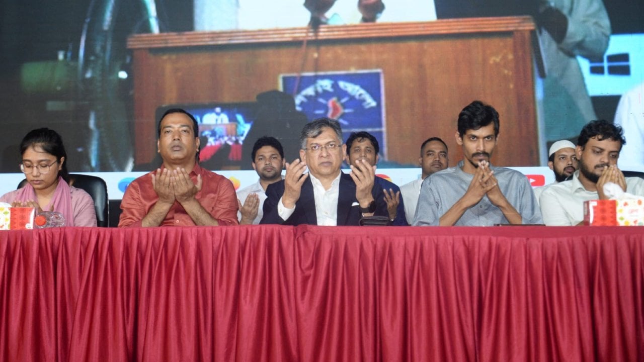 ফ্যাসিবাদের প্রত্যাবর্তন রুখতে ঐক্যবদ্ধ থাকার আহ্বান স্বরাষ্ট্রমন্ত্রীর ২